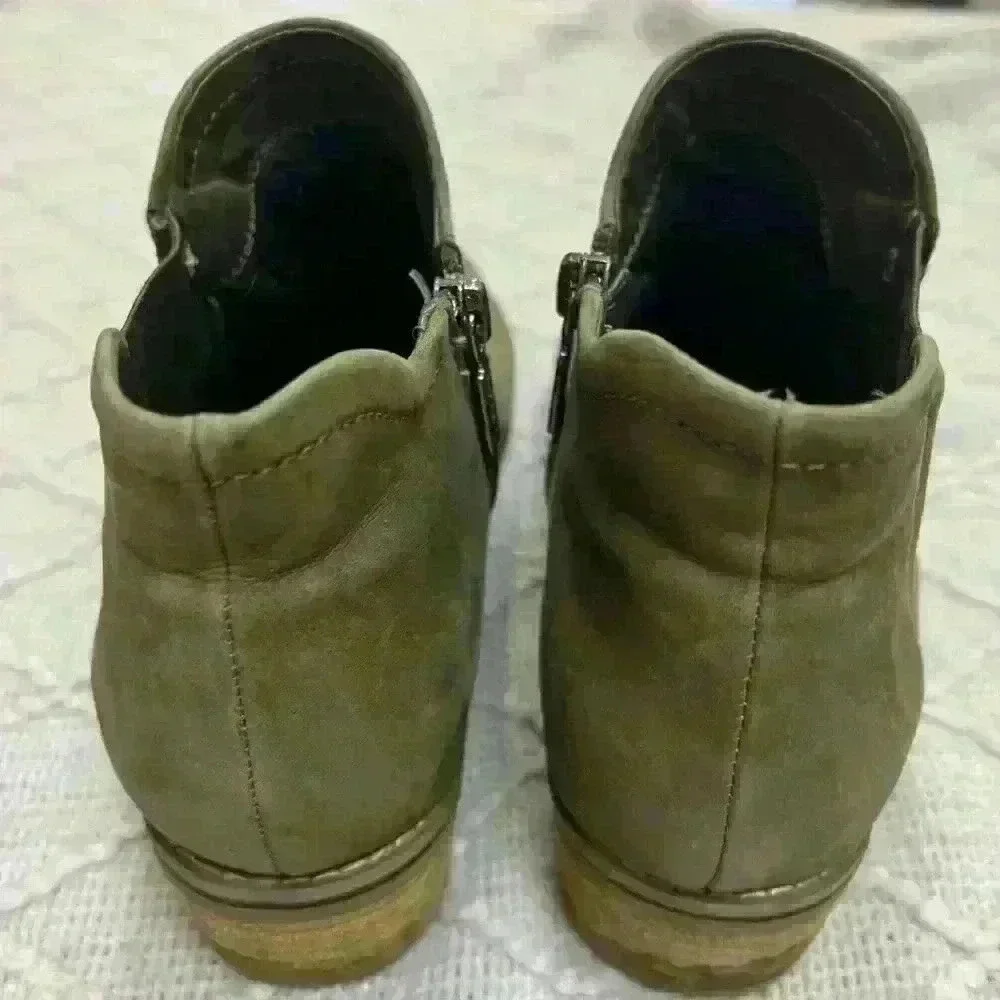 Blondo Womens Suede Olive Green Zippered Waterproof Heel Booties Size 9.5M EUC - Picture 4 of 13